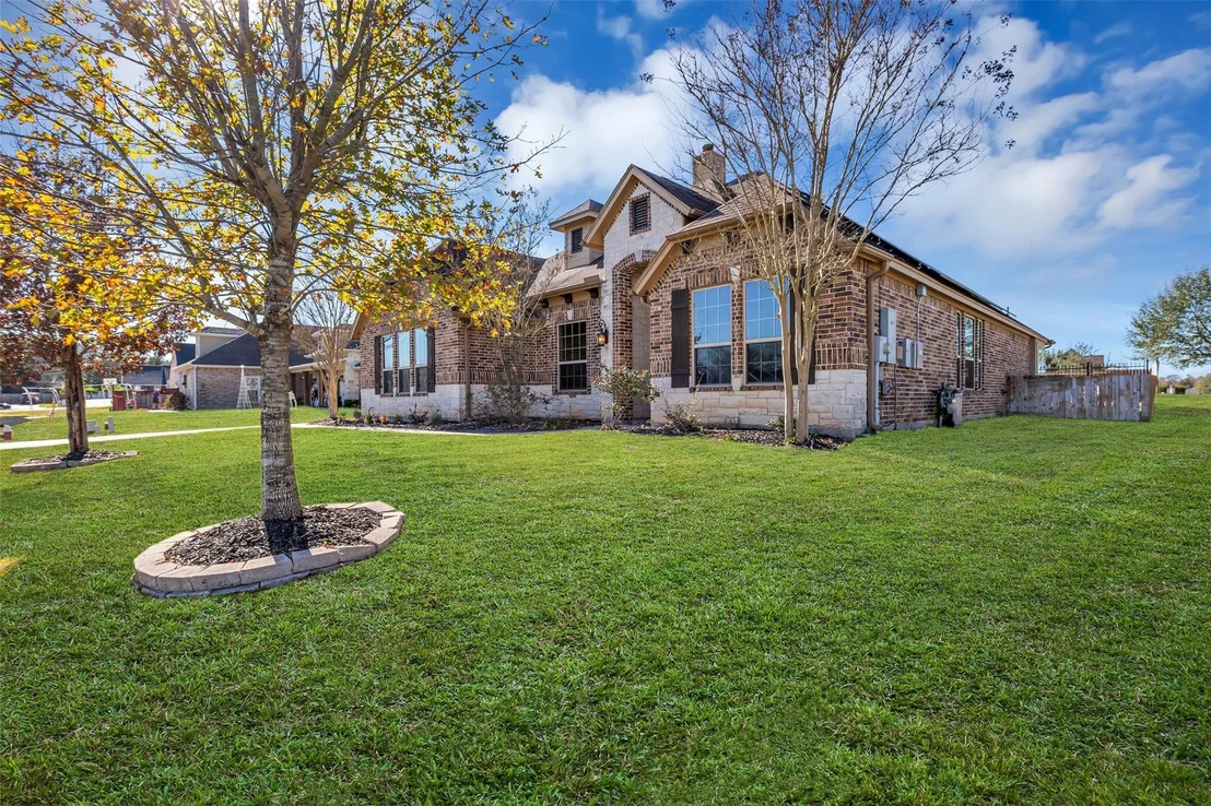 Photo of 183 Harley Drive