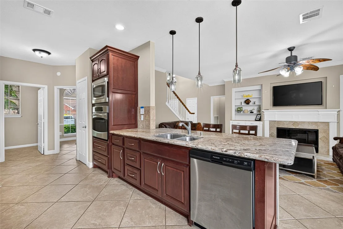 Photo of 1719 Cantigny Lane