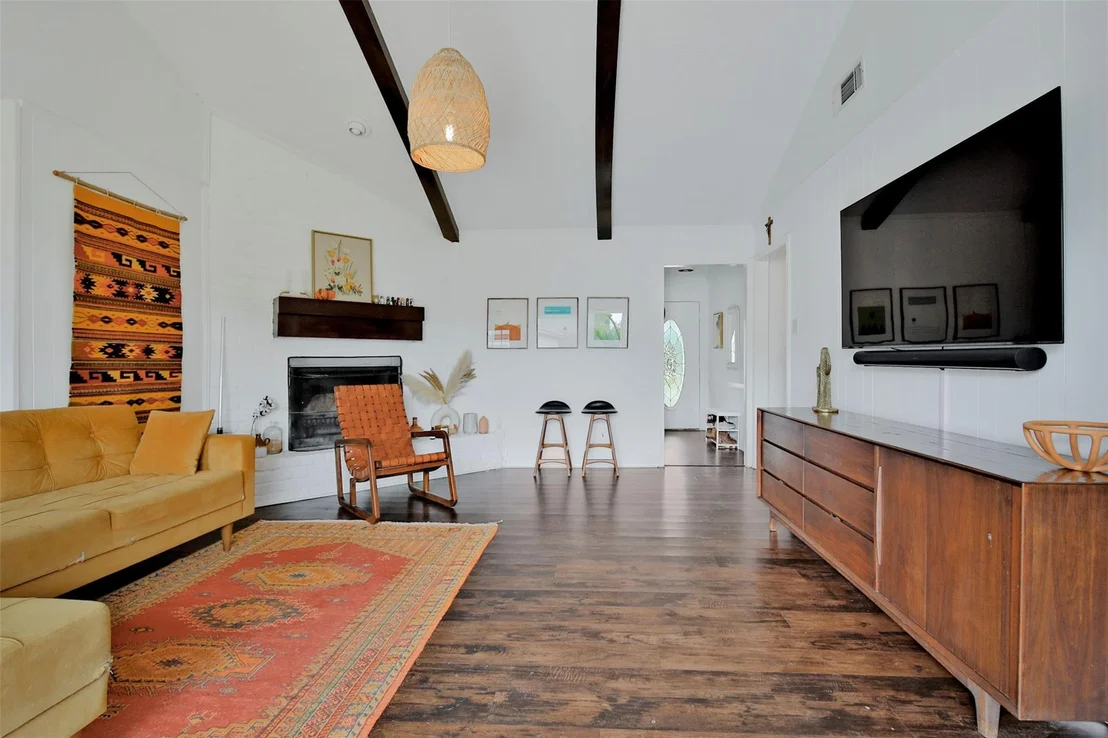 Photo of 323 Gentilly Drive