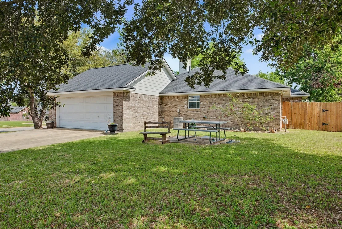 Photo of 1400 Prairie Drive