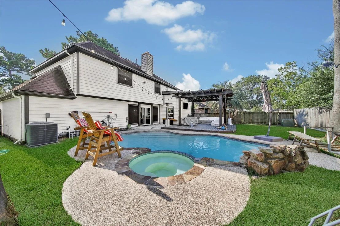 Photo of 21407 Deerhaven Drive