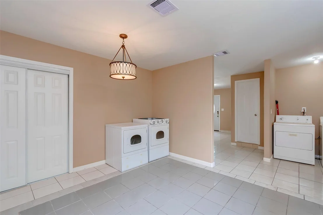 Photo of 3918 Cedar Hill Lane
