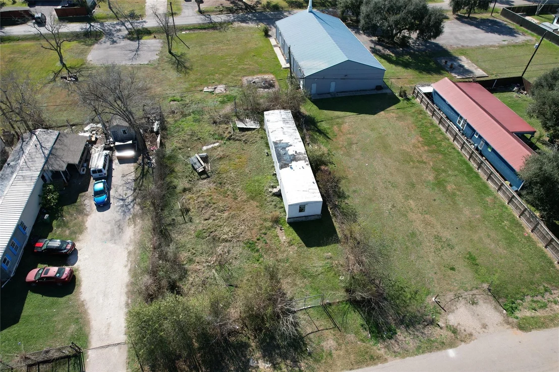 Photo of 206 Crescent Drive