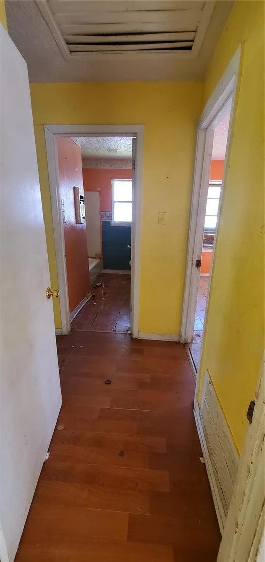 Photo of 6043 Glenhurst Drive