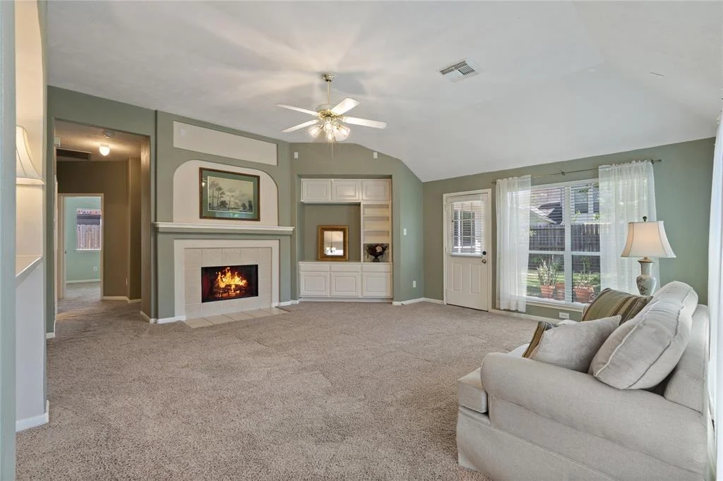 Photo of 20918 Clovermeadow