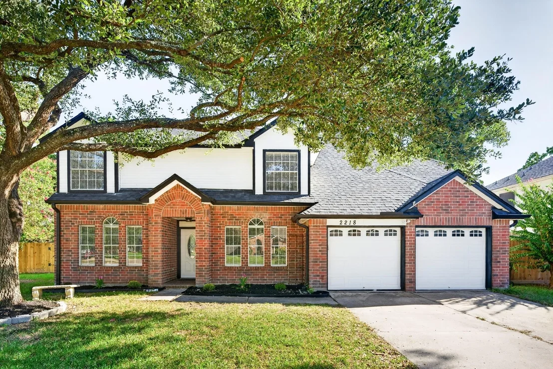 Photo of 2218 Pincher Creek Drive