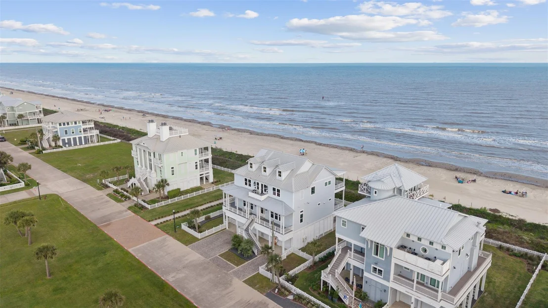 Photo of 11707 Beachside