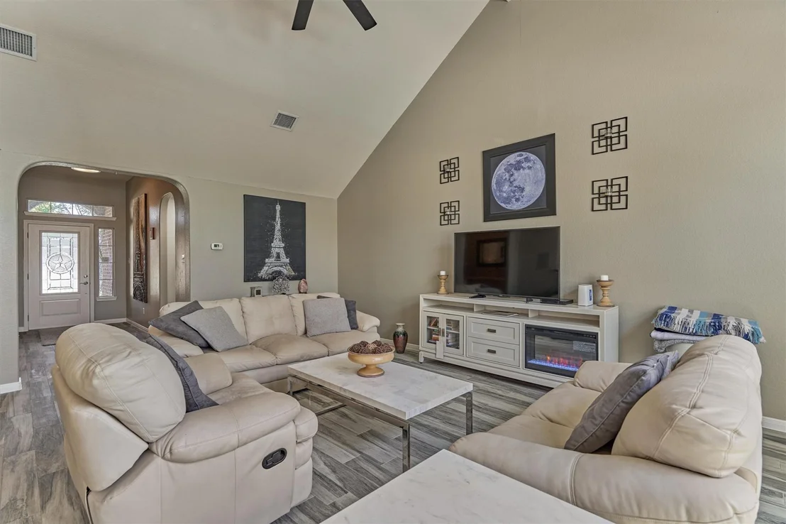 Photo of 7411 Nicholforest Lane