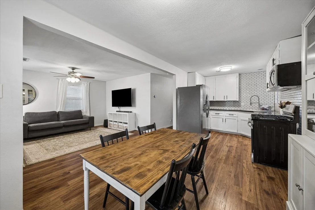 Photo of 1122 Sunny Drive