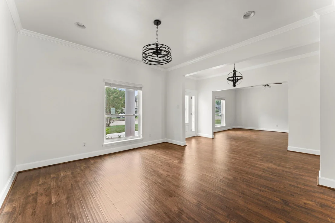 Photo of 1106 Crossroads Drive
