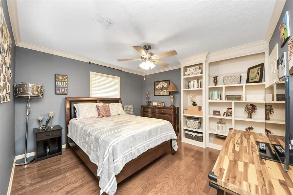 Photo of 2014 Forest Oaks Drive