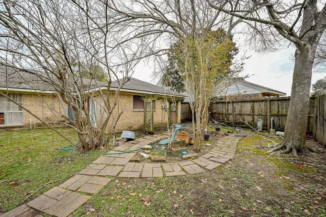 Photo of 5007 Whispering Falls Drive
