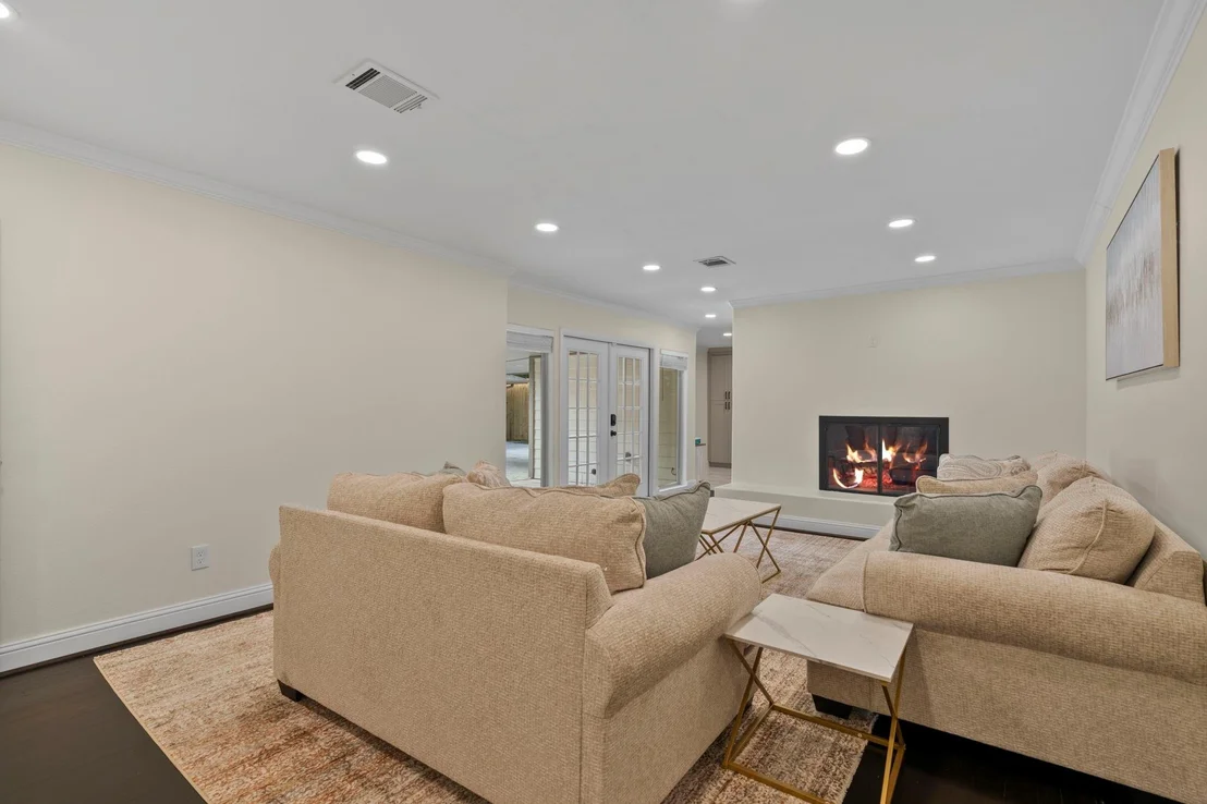 Photo of 2402 Chimney Rock Road