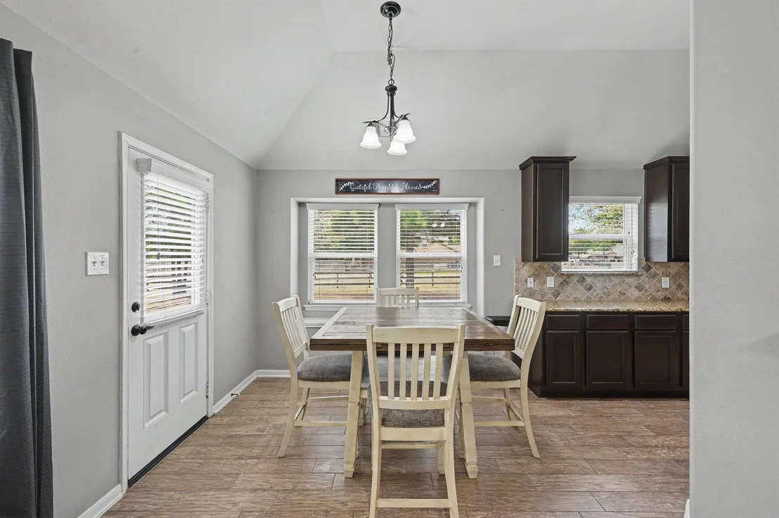 Photo of 9175 Wapiti Trail