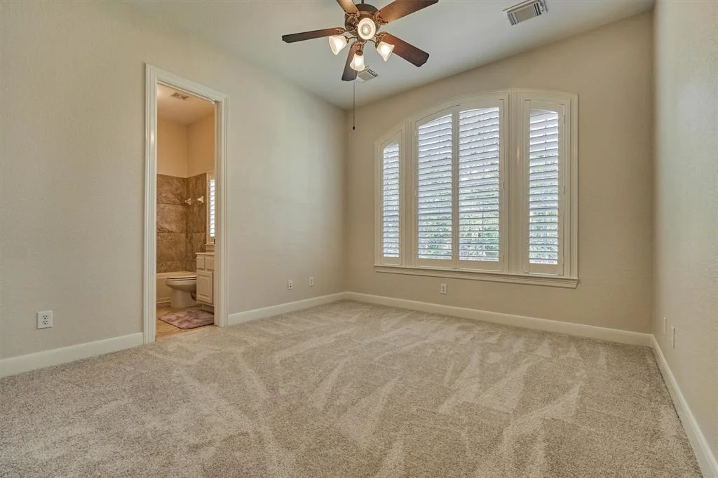 Photo of 18 N Fair Manor Circle