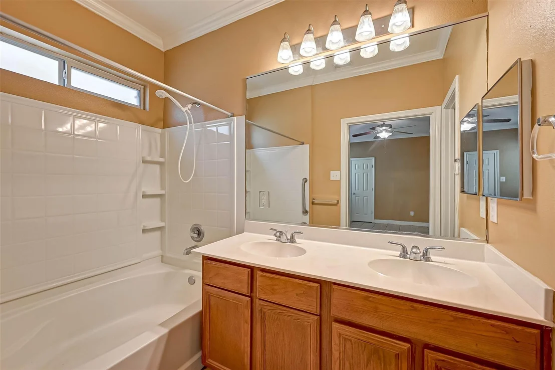 Photo of 7130 Pavilion Drive