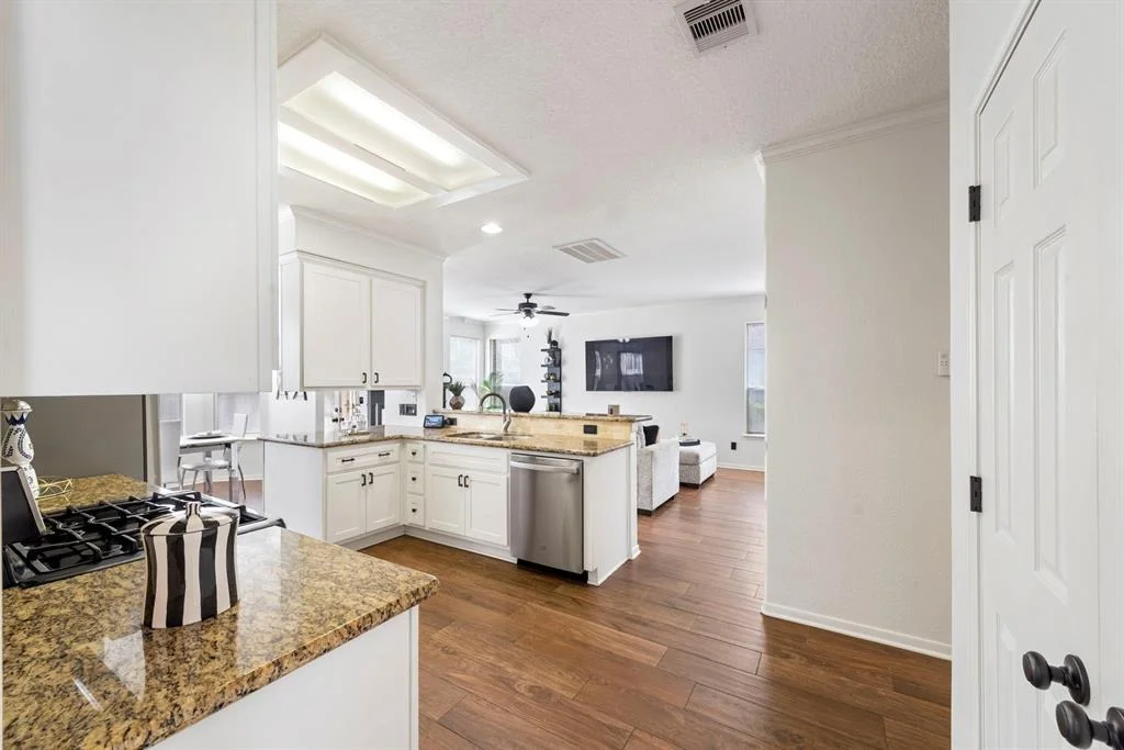 Photo of 14522 Huntmont Drive
