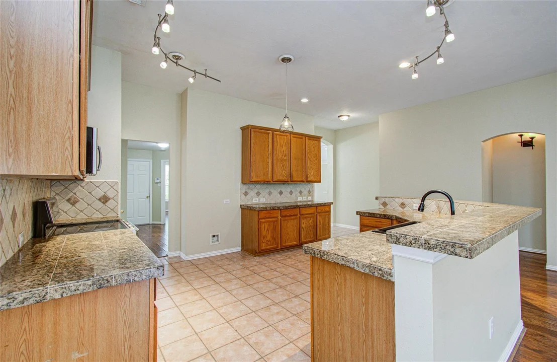 Photo of 18223 Heathridge Lane
