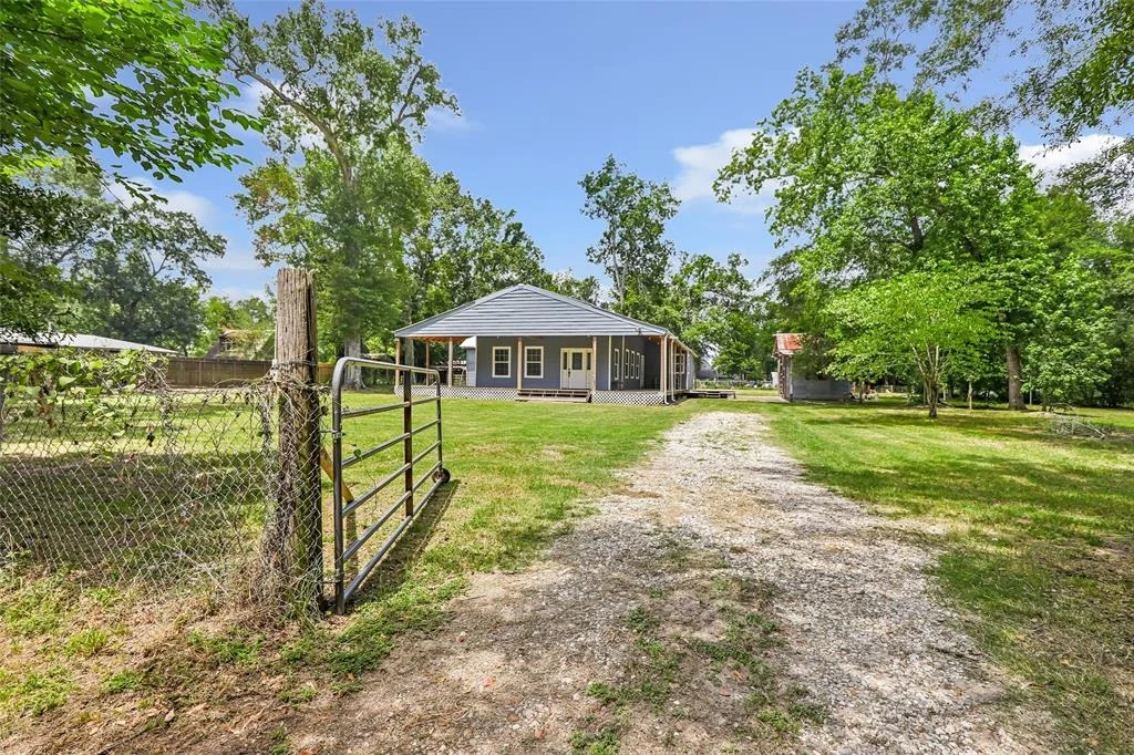 Photo of 19374 Forest Lane Circle
