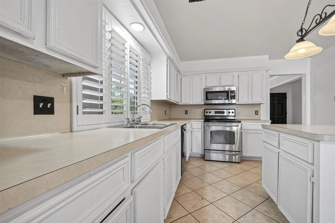 Photo of 5931 Thom Road
