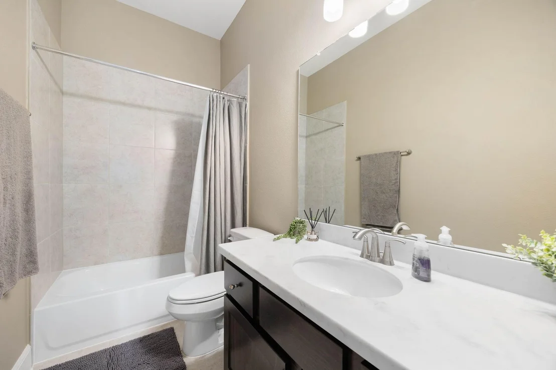 Photo of 1614 Primrose Lane
