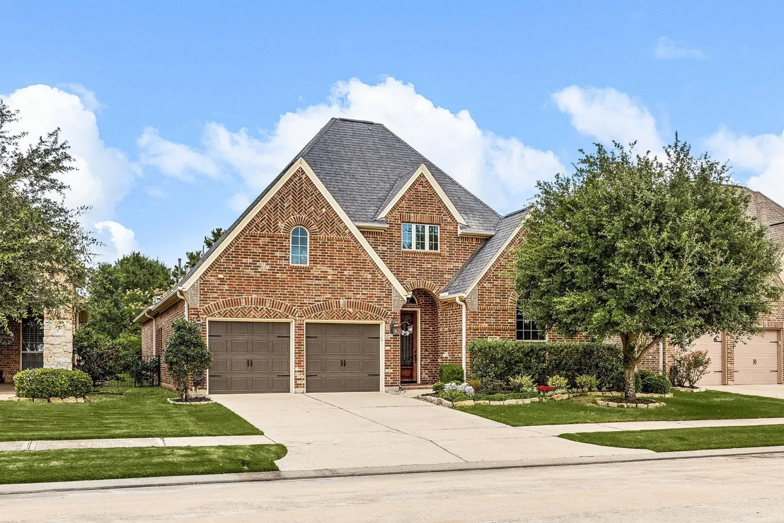 Photo of 10 Cottage Glen Lane