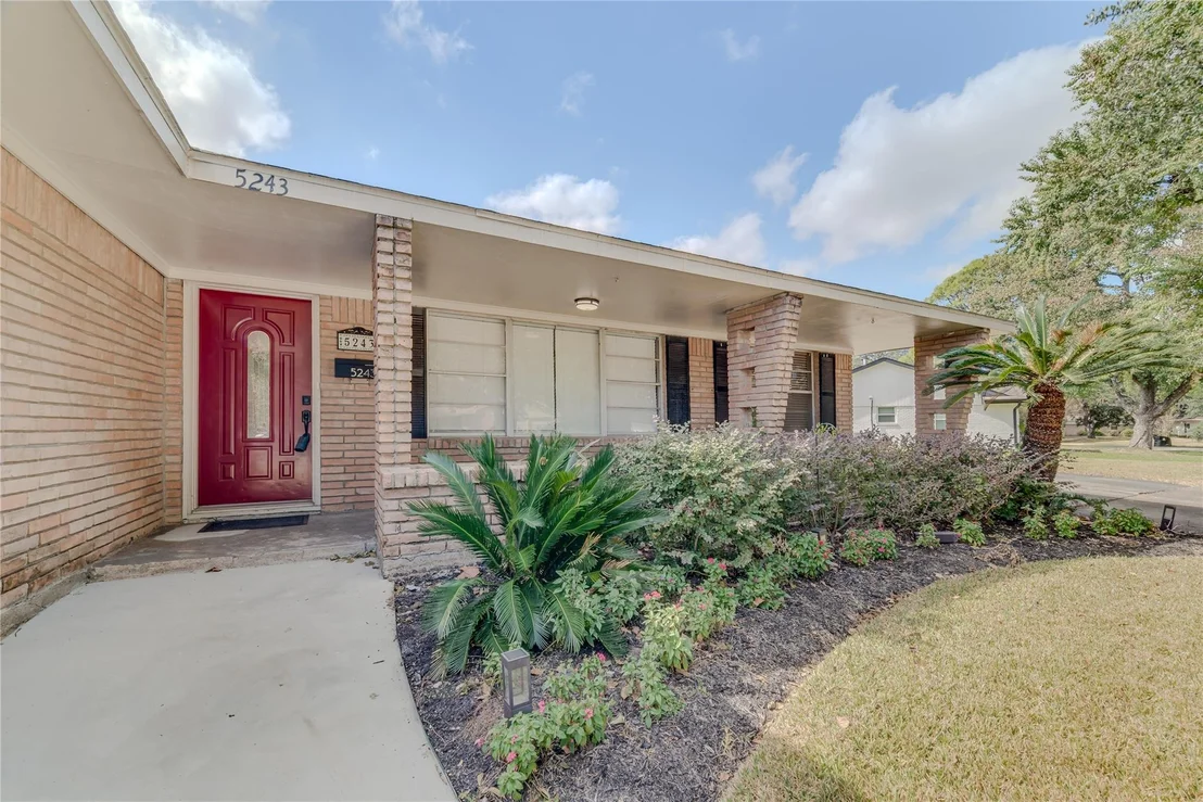 Photo of 5243 Stillbrooke Drive