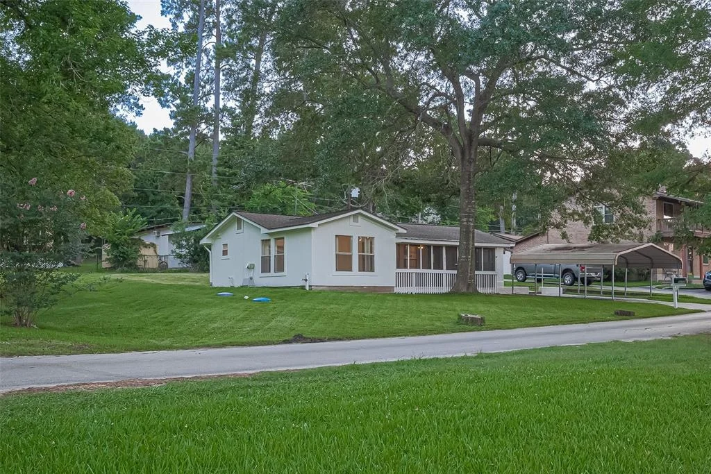 Photo of 1372 W Pine Lake Circle