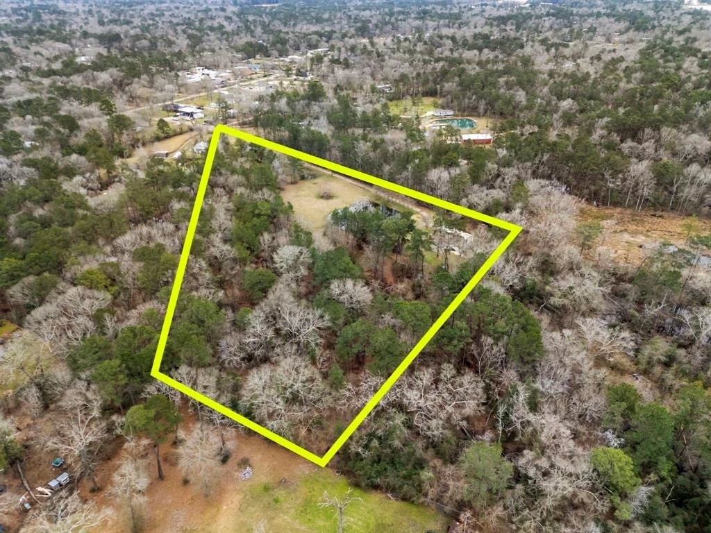 Photo of 17422 Woods Drive