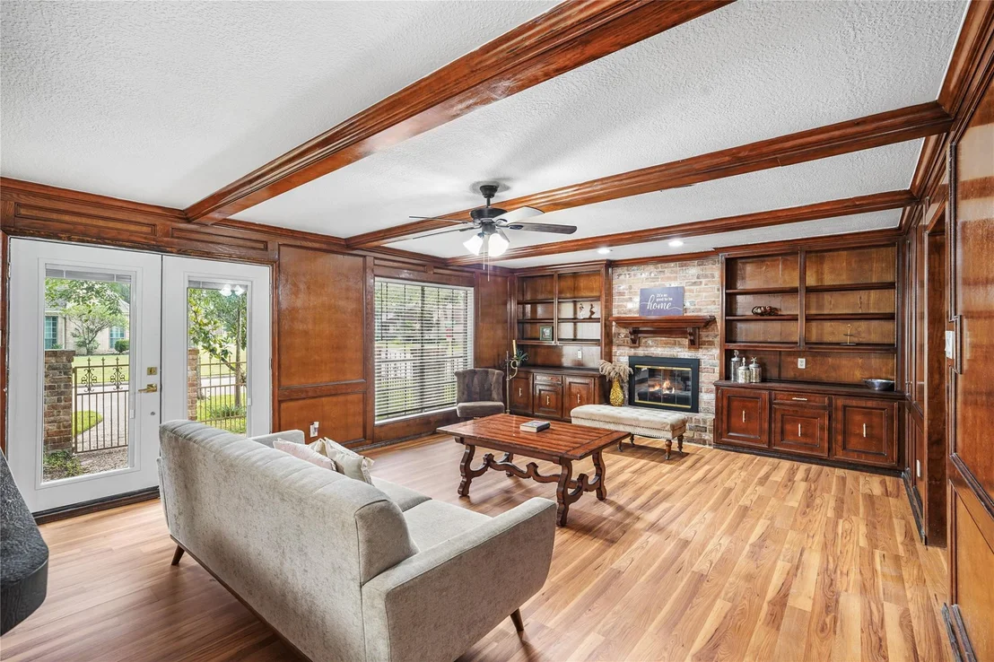 Photo of 15027 Walters Road
