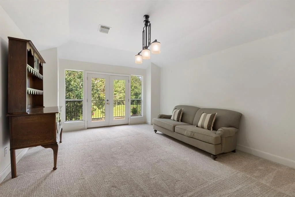 Photo of 174 N Hazelcrest Circle