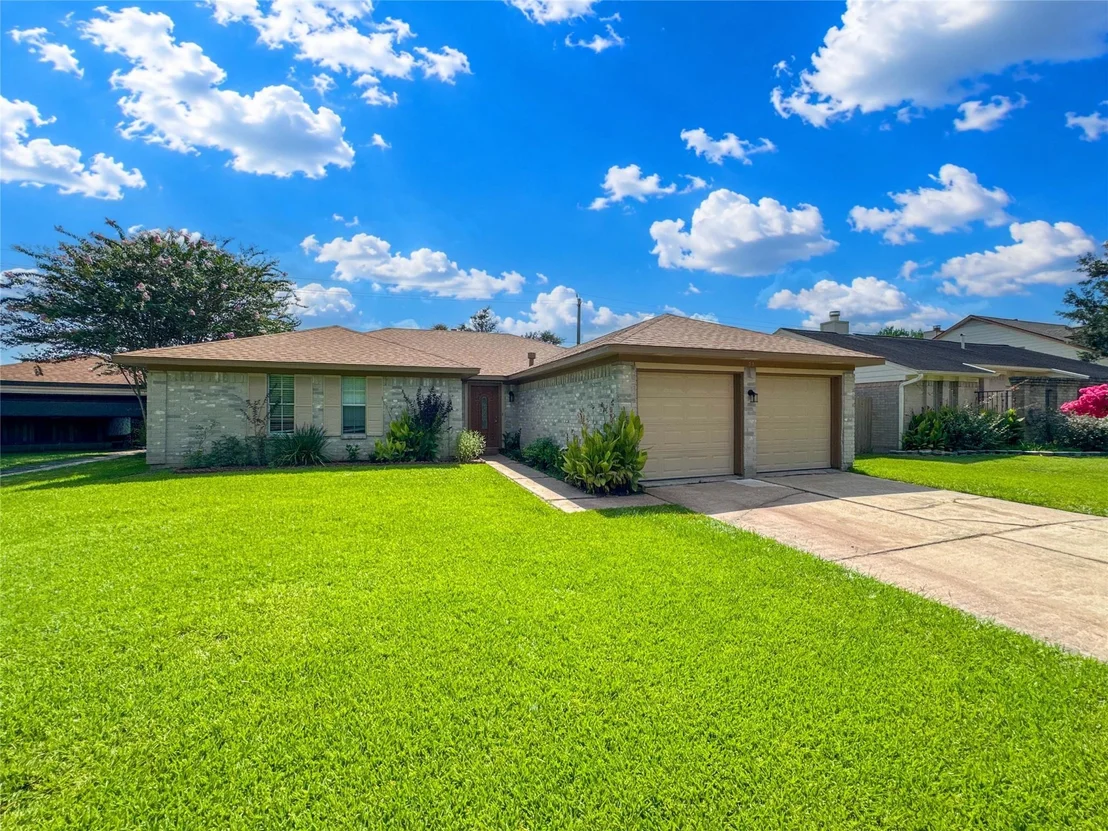 Photo of 39 Oak Harbor Drive
