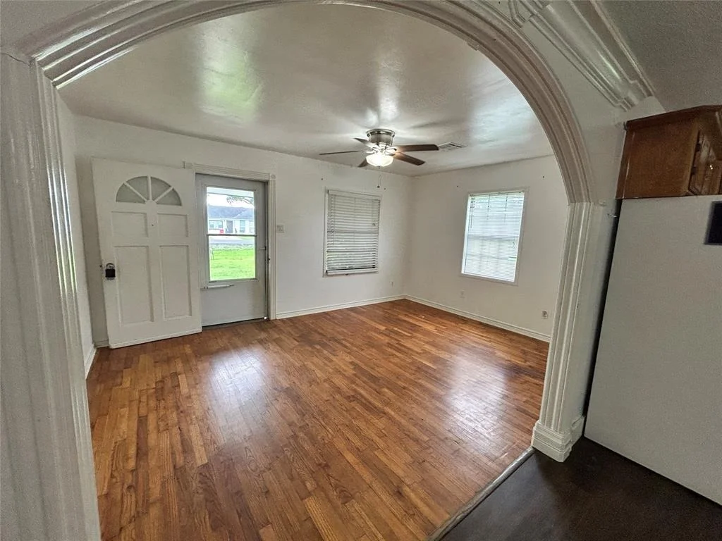 Photo of 1802 N Avenue Q