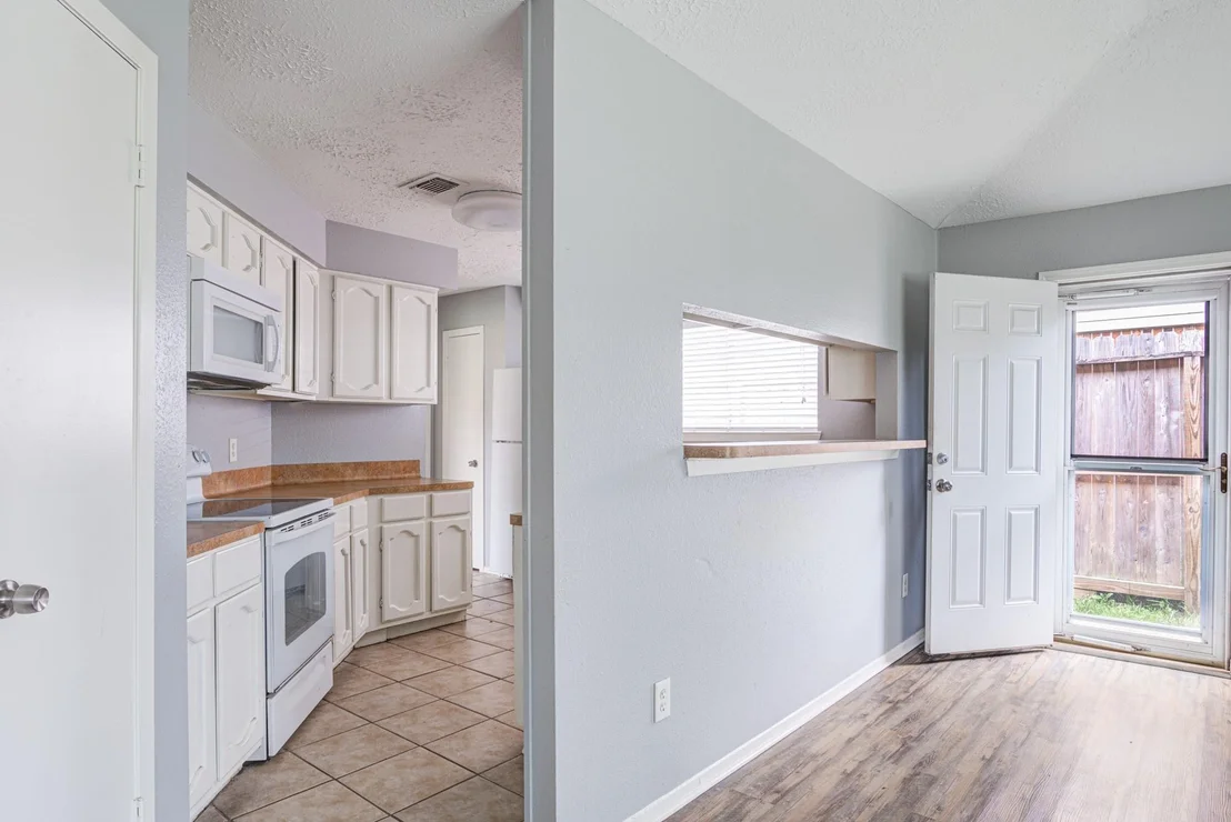 Photo of 10007 Rustic Gate Road
