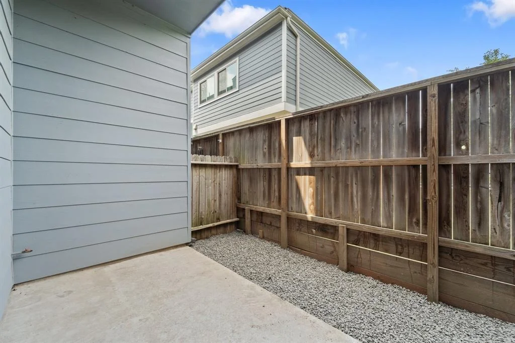 Photo of 8906 Spring Knoll Forest Drive