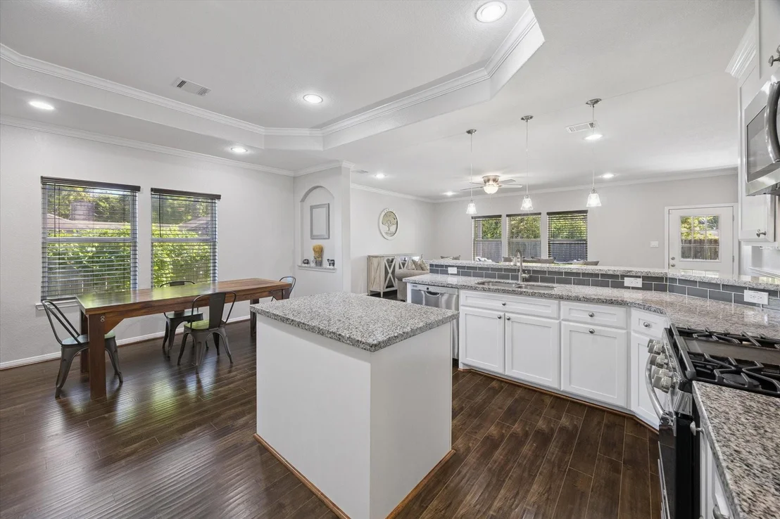 Photo of 10023 Bamboo Road