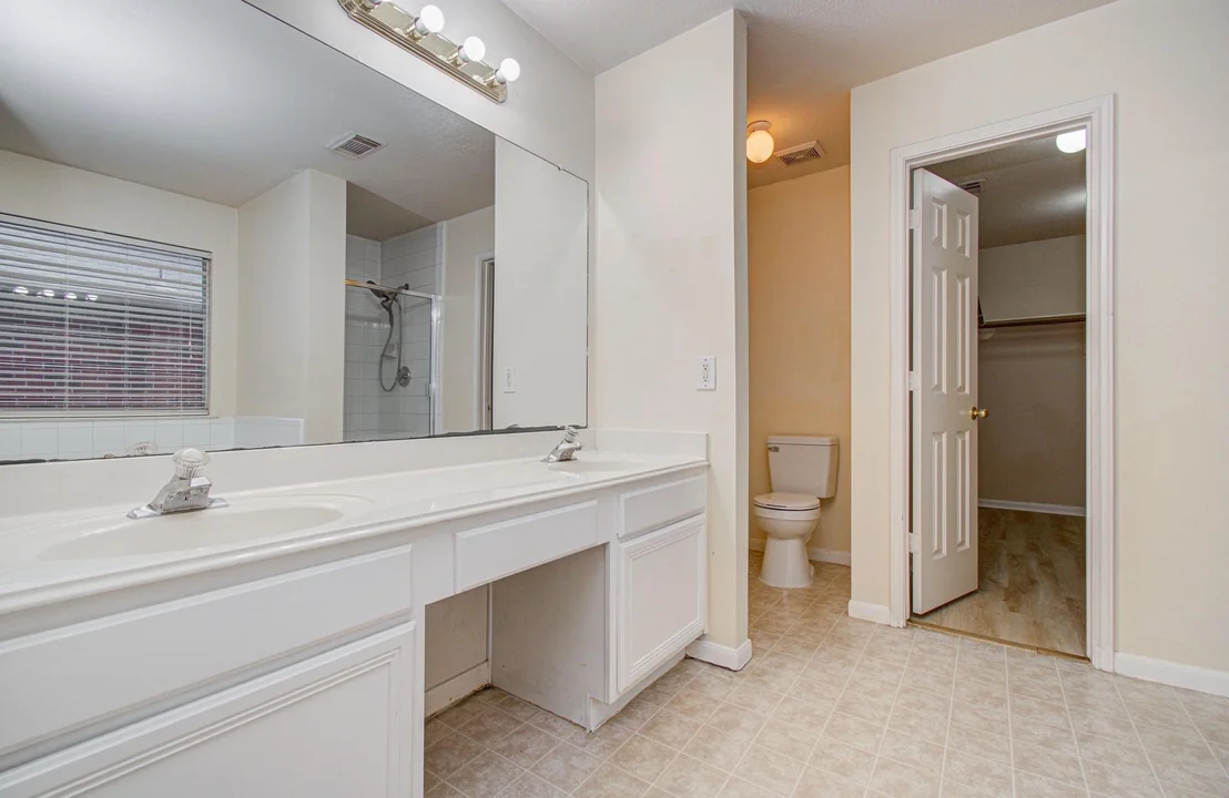 Photo of 5415 Oak Falls Drive