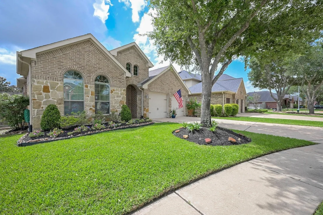 Photo of 28115 Chalet Park Drive