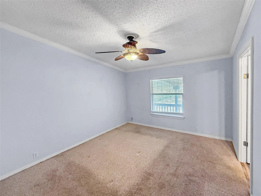 Photo of 1152 Van Sant