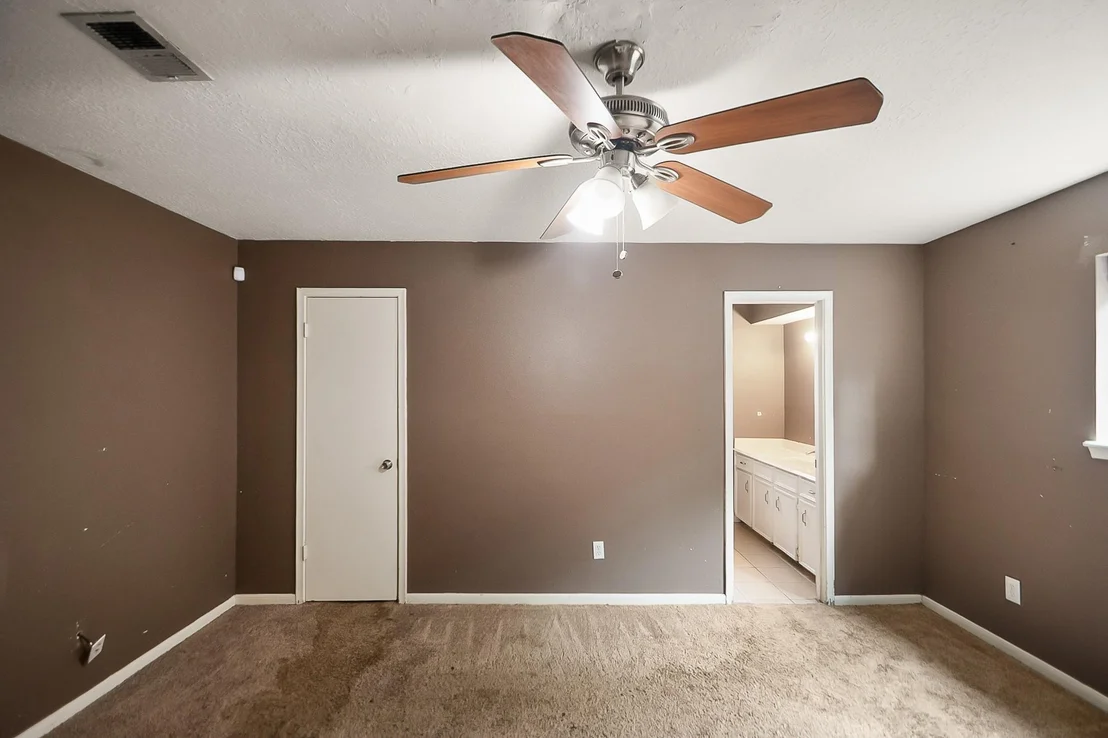 Photo of 23538 Canyon Lake Drive