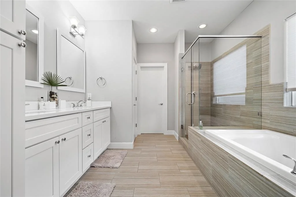 Photo of 2434 Cochran Street