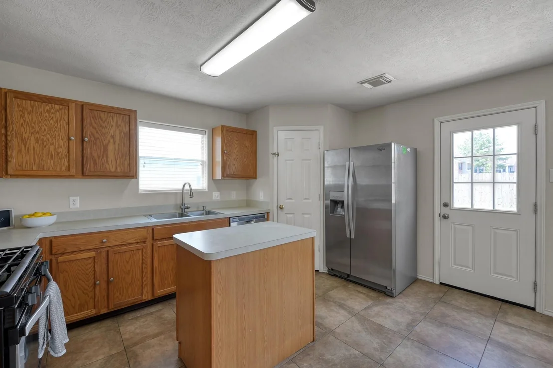 Photo of 23919 Kingbriar Drive
