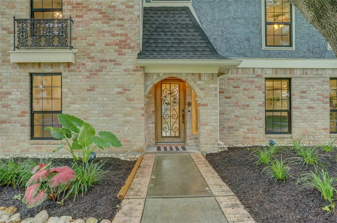 Photo of 602 Windsor Glen Drive
