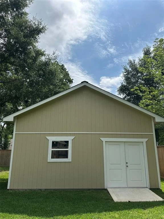 Photo of 414 Garrett Drive