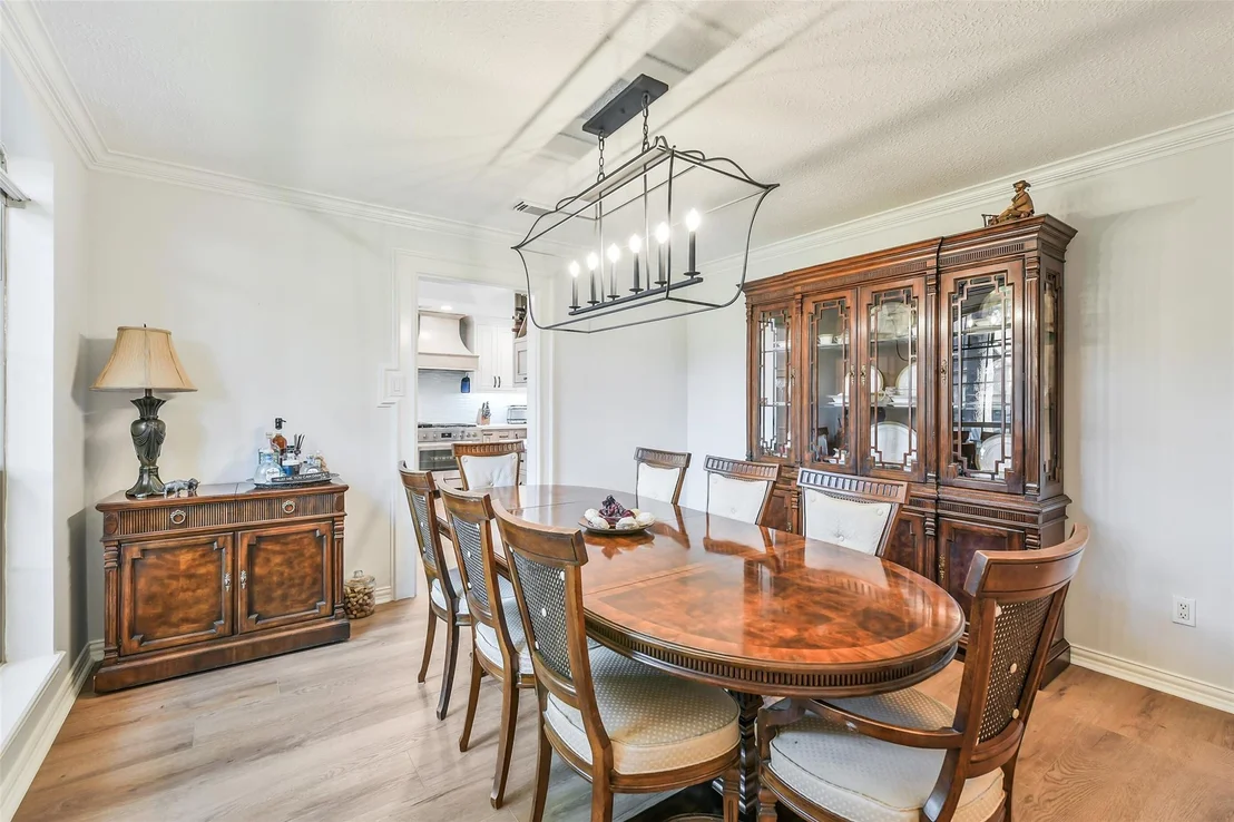 Photo of 3823 Elmcrest Drive