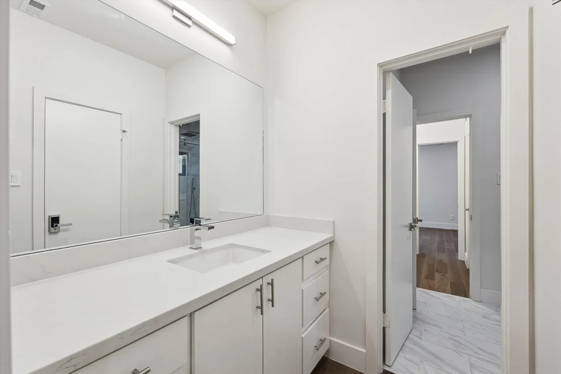 Photo of 6348 Vanderbilt Street