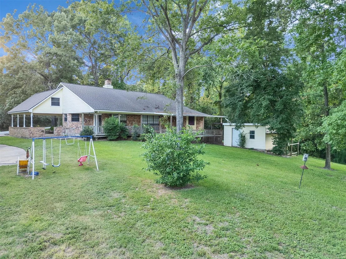 Photo of 185 Lake Drive