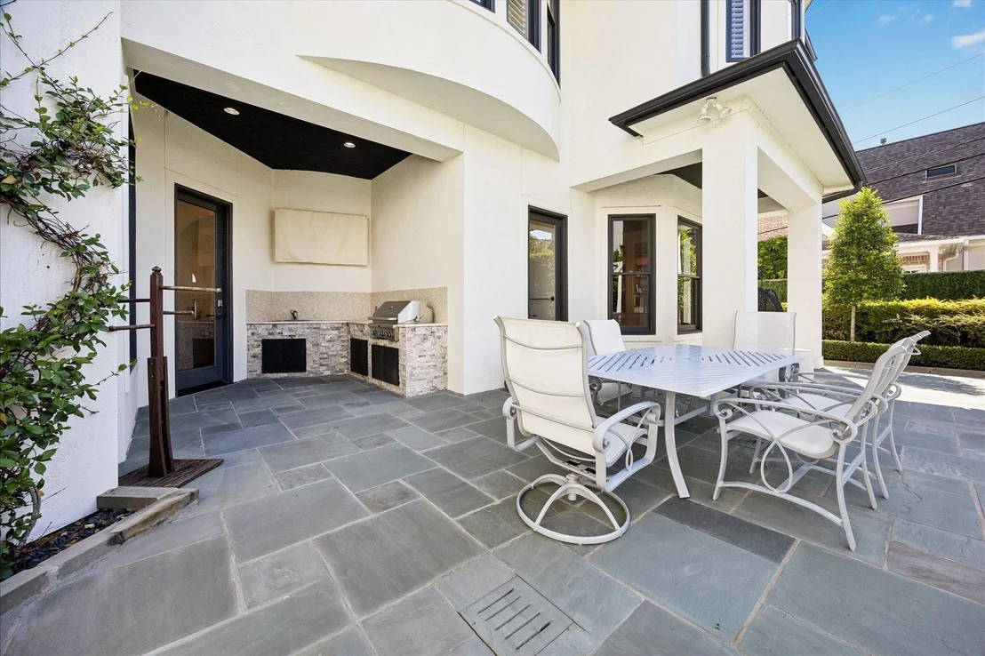 Photo of 1020 River Glynn Drive