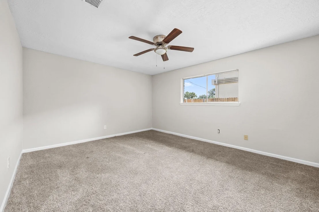 Photo of 16523 Loch Maree Lane