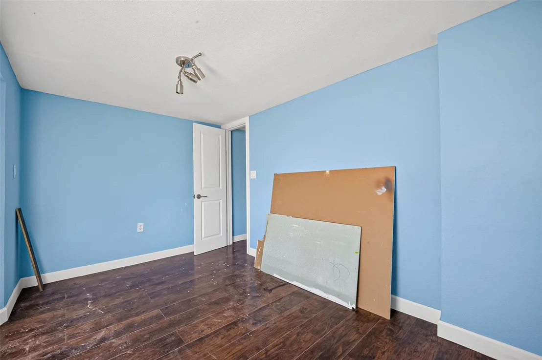 Photo of 1289 Road 5100